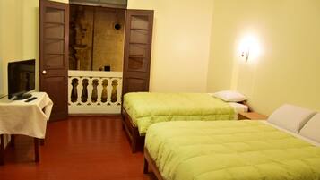 Double or Twin Room | Free WiFi