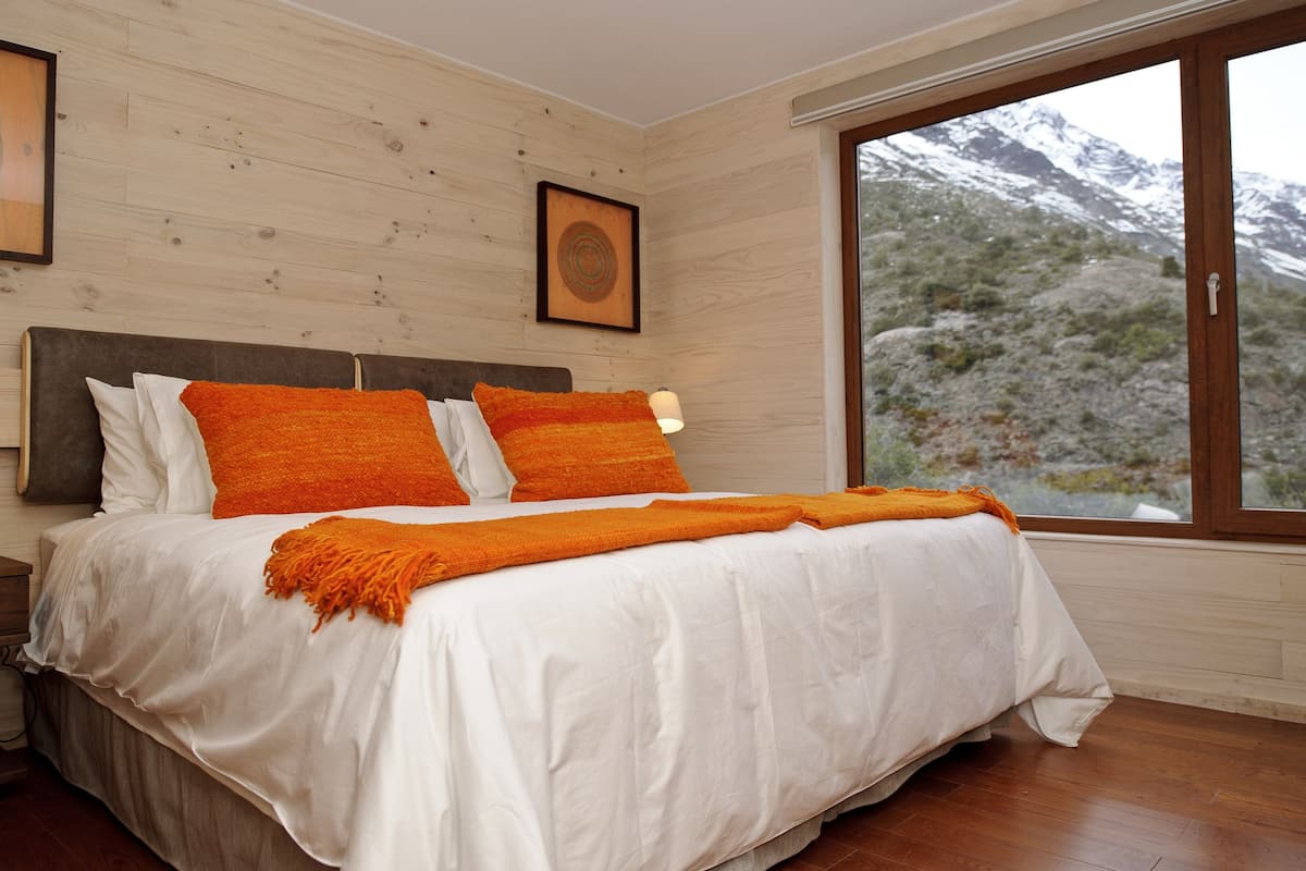 deluxe double room | in-room safe, free cots/infant beds, rollaway beds, bed sheets