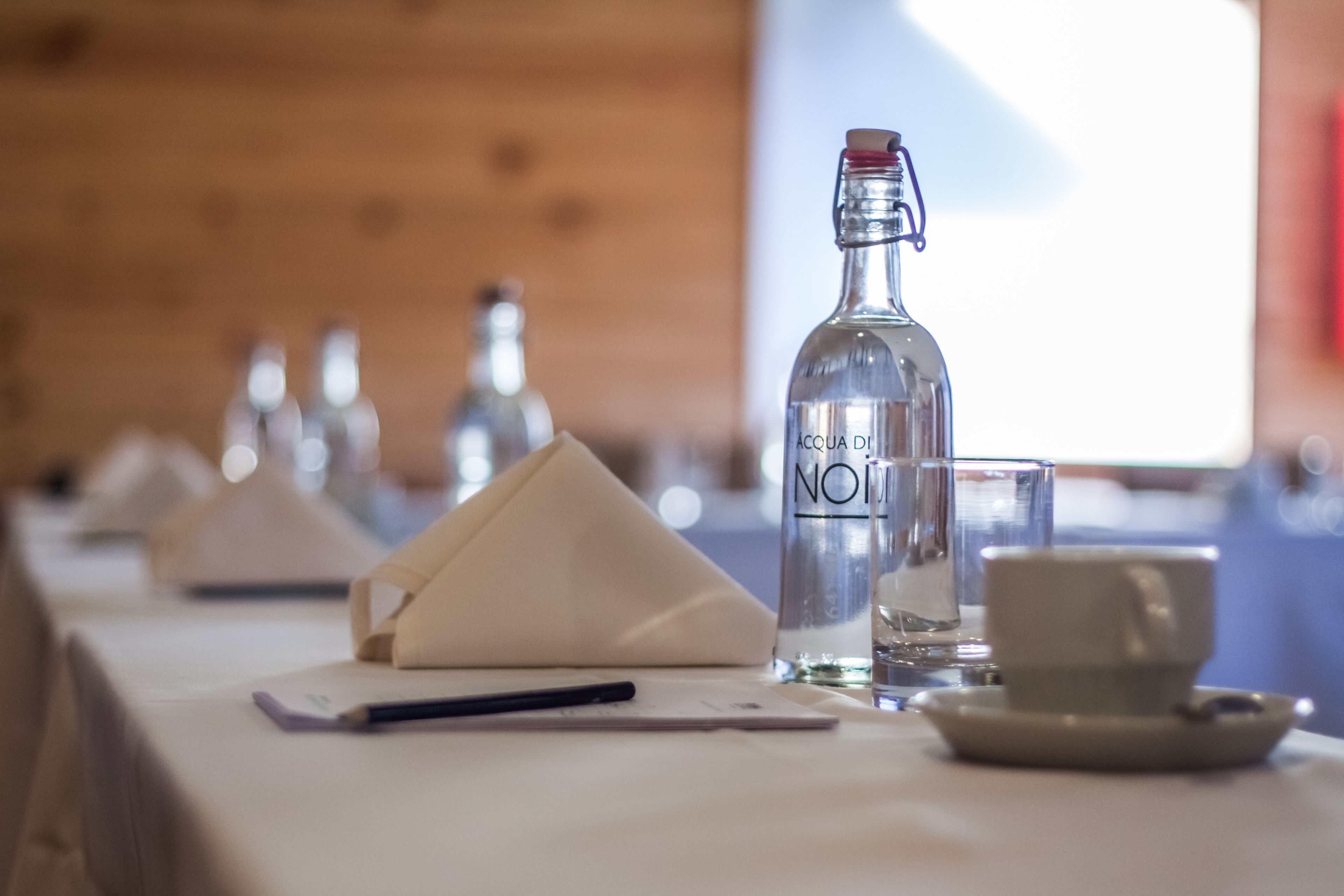 breakfast, lunch, dinner served; local cuisine, al fresco dining