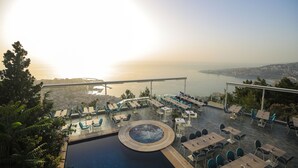 تناول الطعام بالخارج