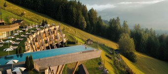 โรงแรม ฮูเบอร์ทัส