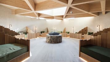 Spa-Außenbereich, Sauna, Whirlpool, Dampfbad, Körperbehandlungen