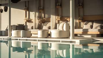 Kolam renang indoor dan 7 kolam renang outdoor