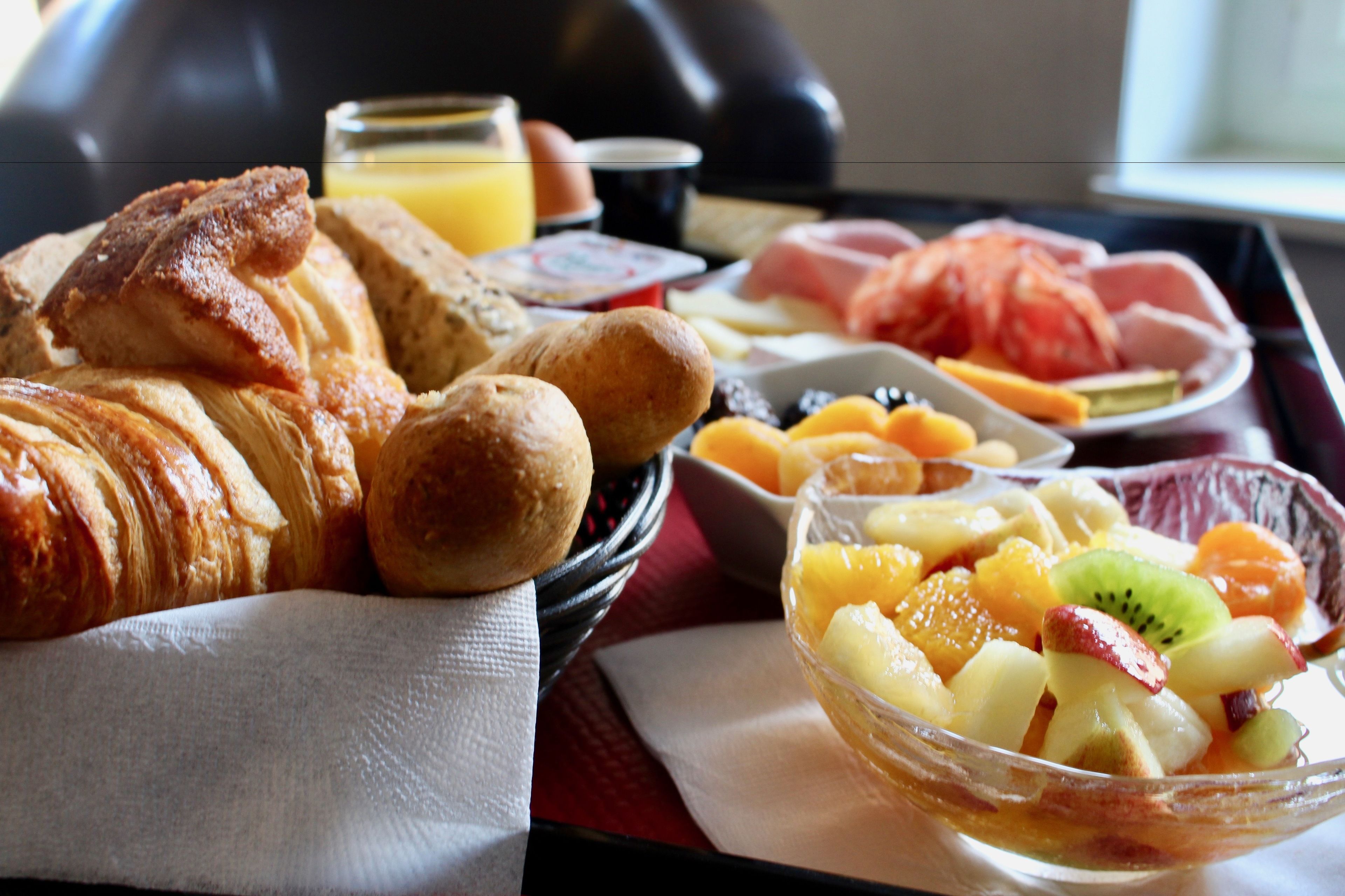 Se ofrece un desayuno bufé todos los días (por un coste adicional)