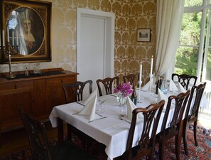 Breakfast, lunch, dinner served; local cuisine  - Asa Herrgård (Lammhult)