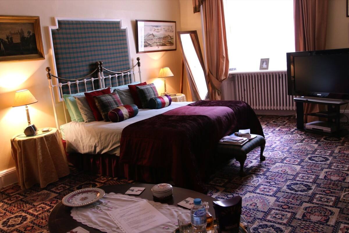 Traditional Double Room, Ensuite, Garden View (Caledonian Room) | WiFi