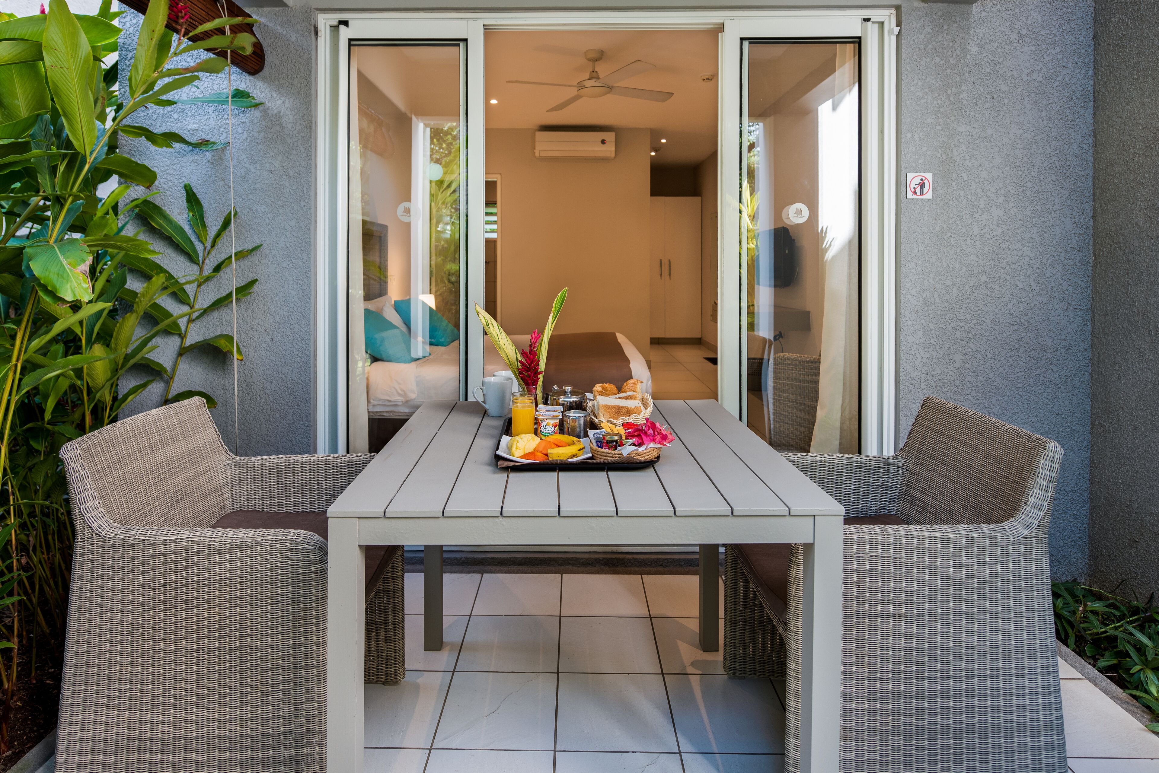 스튜디오, 정원 전망 | 객실 내 금고, 각각 다른 스타일의 인테리어, 각각 다르게 가구 비치, 책상