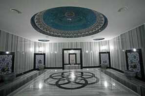 Sauna, Dampfbad, Massage- und Behandlungsräume