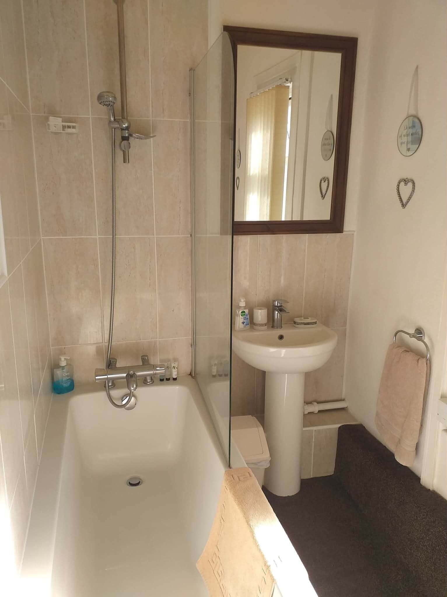 Suite, en-suite badkamer (2 Adults and 1 Child) | Badkamer