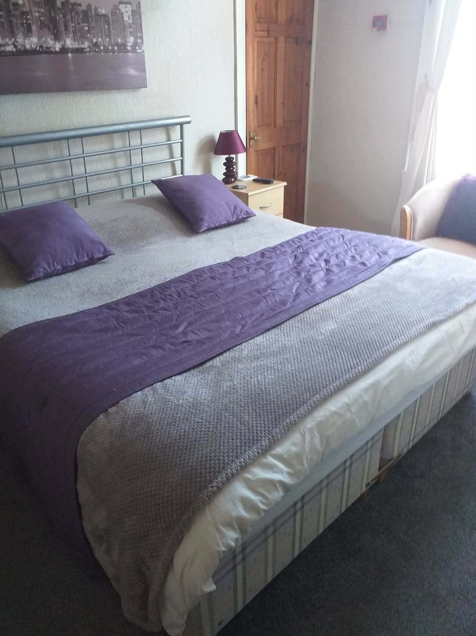 Phòng đôi, có phòng tắm riêng (Queensize)