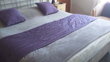 Phòng đôi, có phòng tắm riêng (Queensize)