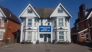 Exterior - Addenro Serviced Rooms (Southampton)