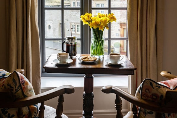 Individually decorated, individually furnished, iron/ironing board - The Bull at Foolow (Hope Valley)