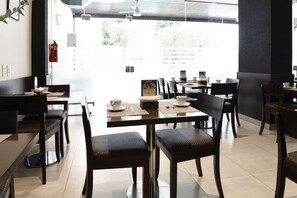 Free daily buffet breakfast  - Argenta Suites Belgrano (Buenos Aires)