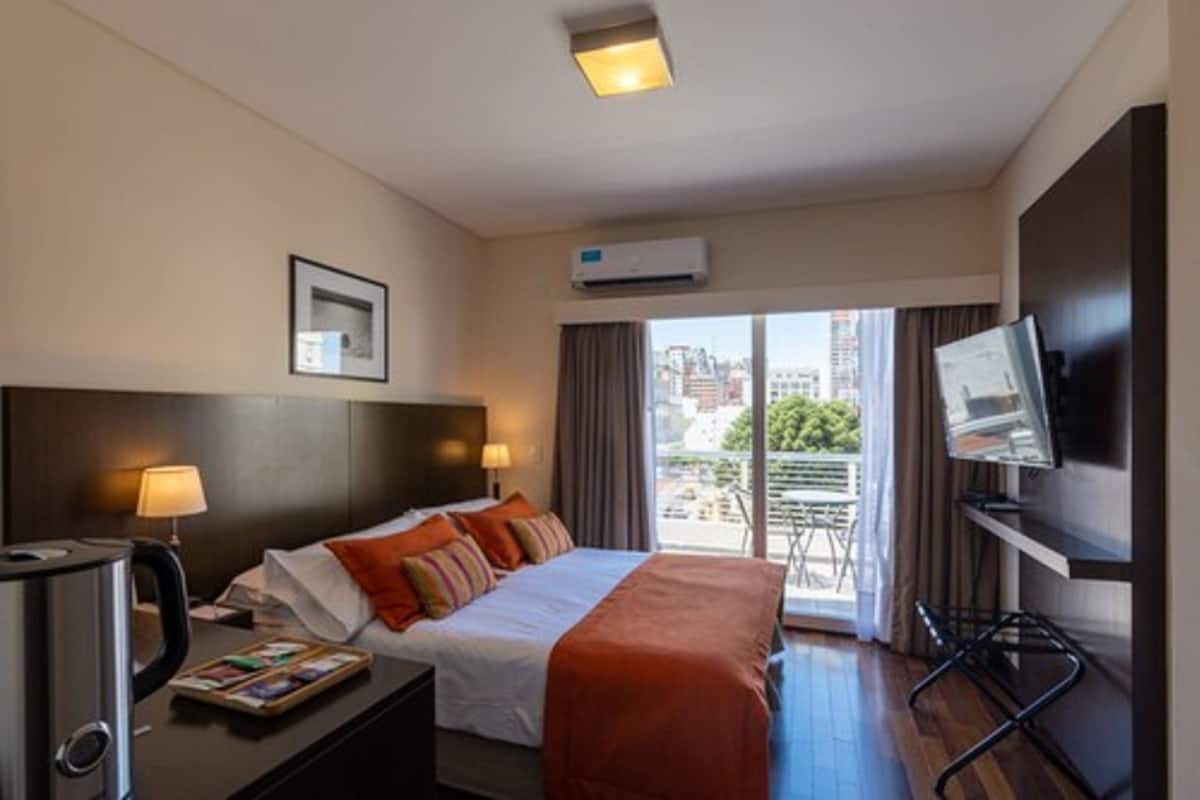 Standard Single Room, 1 Queen Bed