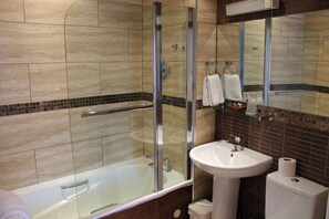 Single Room | Bilik Mandi | Gabungan pancuran/tab mandi, kelengkapan dandanan diri percuma 