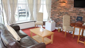 Classic Suite (Breakfast Excluded) with Sofa Bed Max 4 pax, extra charge 25£ per person | Living room | TV, DVD player