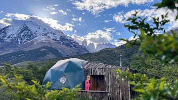 Quarto casal ou duplo superior (Dome) | Cofres nos quartos, roupa de cama