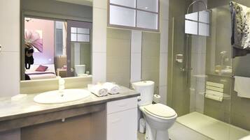 Superior Double Room, Ensuite, Garden View (VIP) | Bathroom