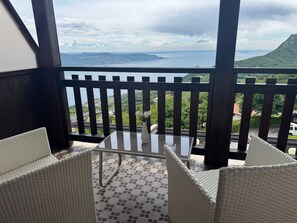 Panoramic Double Room, Lake View | Premium bedding, pillowtop beds, minibar, free WiFi - Cà Vecia (Gargnano)