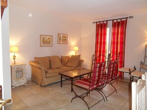 Villa, 3 Bedrooms | Living area - Residence Village d'Oc (Béziers)