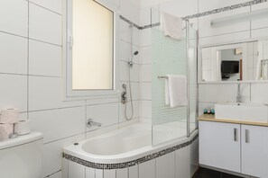 Standard Apartment, 2 Bedrooms | Bathroom | Combined shower/tub, free toiletries, hair dryer, towels - Liber Apartments (Tel Aviv)