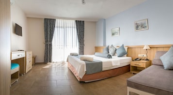 XXX Deluxe Room | Frigobar, quartos à prova de som, roupa de cama
