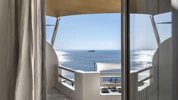 Superior Room, Balcony | Premium bedding, minibar, in-room safe, individually decorated