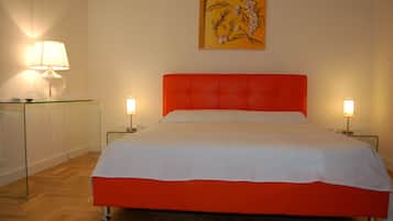 Single Room, Private Bathroom | Premium bedding, down comforters, memory foam beds, minibar