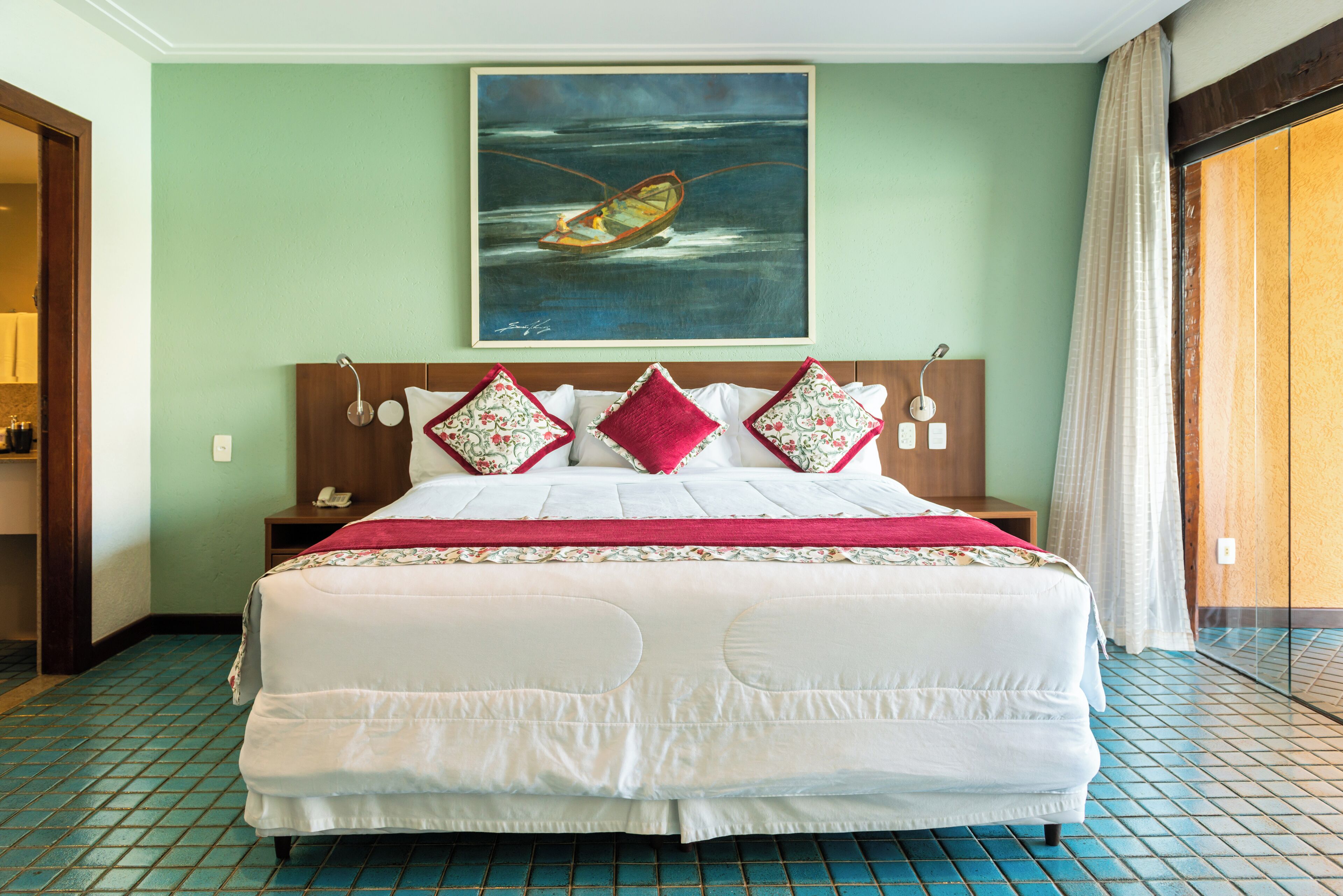 suite private | minibar, in-room safe, desk, free wifi