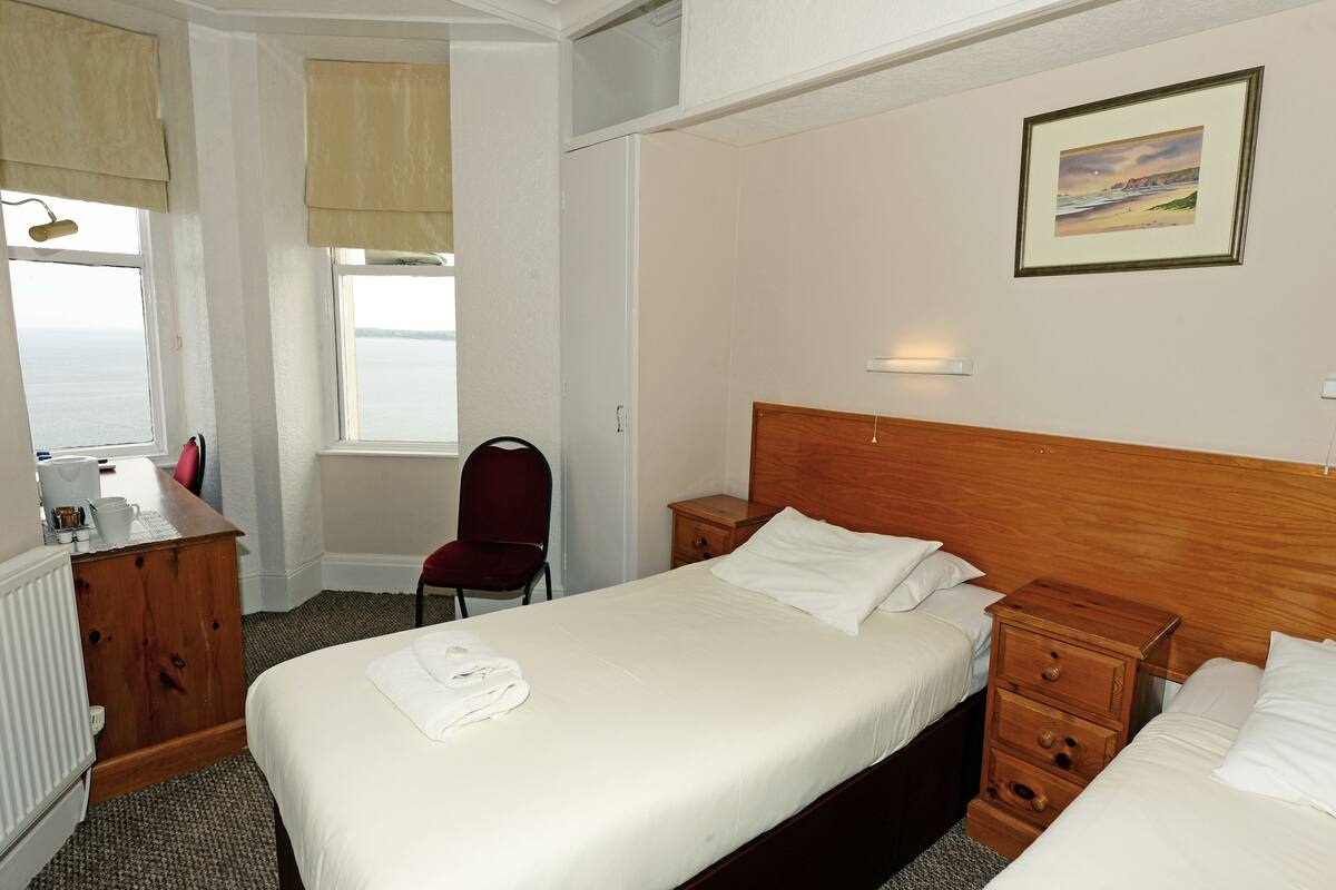 Doppel- oder Zweibettzimmer, Gartenblick