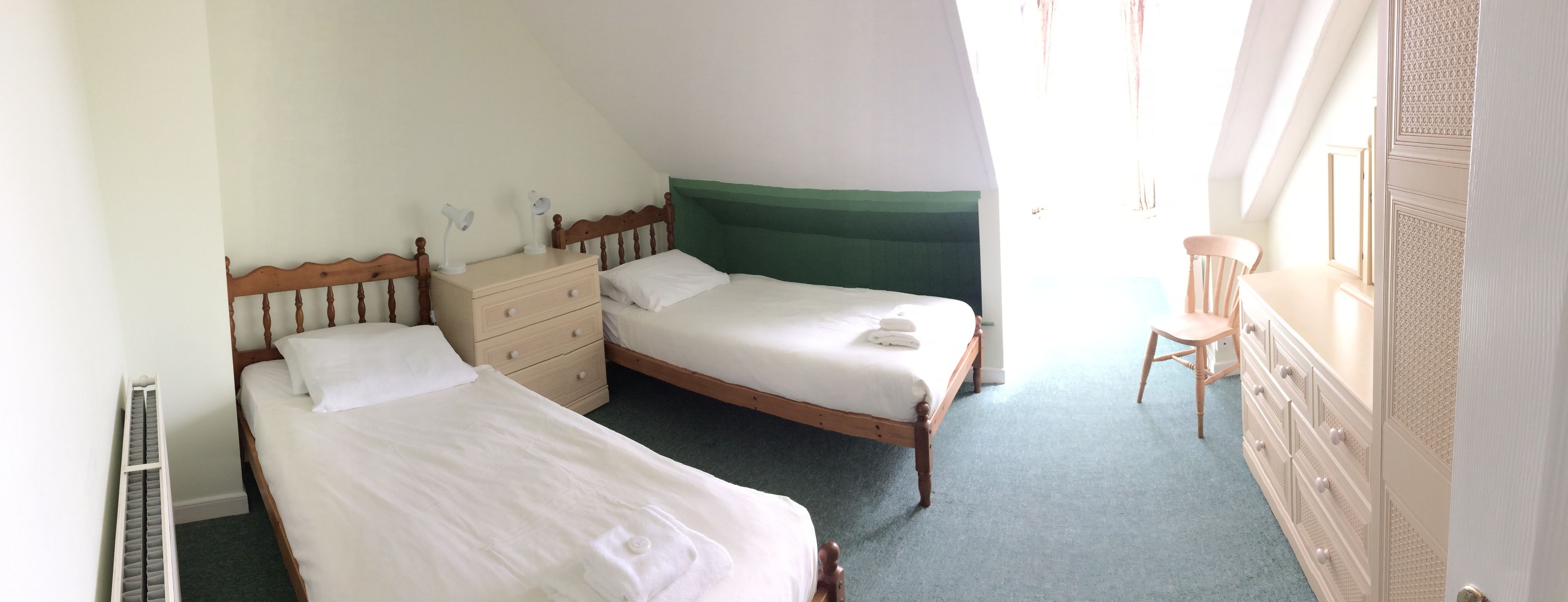 Familie driepersoonskamer, 3 slaapkamers, bijgebouw (no lift access)