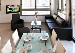 Duplex, 3 Bedrooms | Living area - Geula Apartments (Tel Aviv)