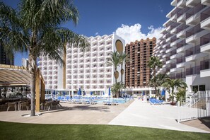 Outdoor pool - Hotel Ambassador Playa II (Benidorm)