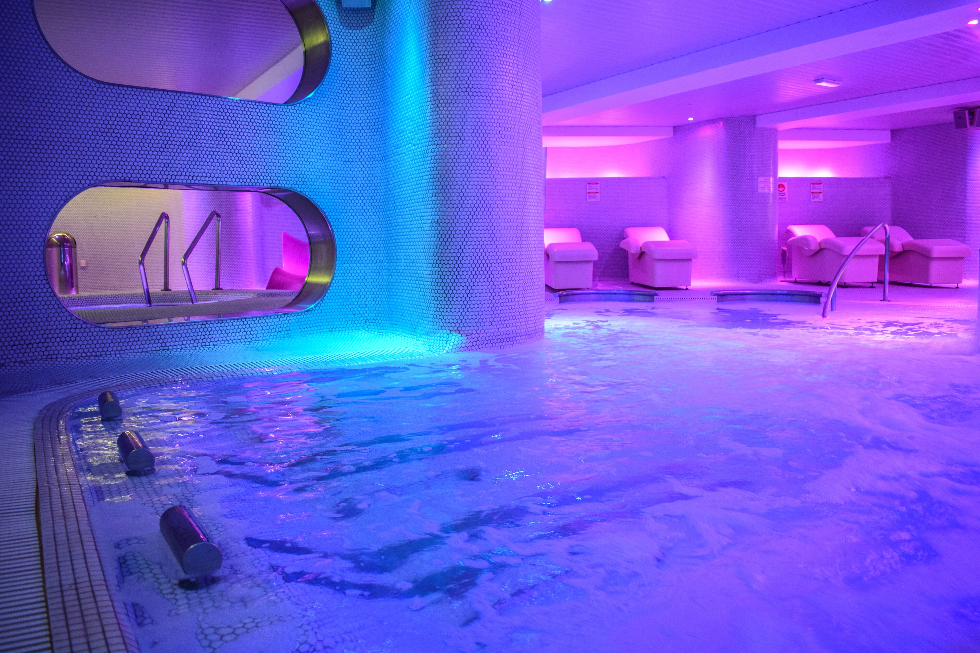 sauna, body treatments, thai massages, body wraps, massages