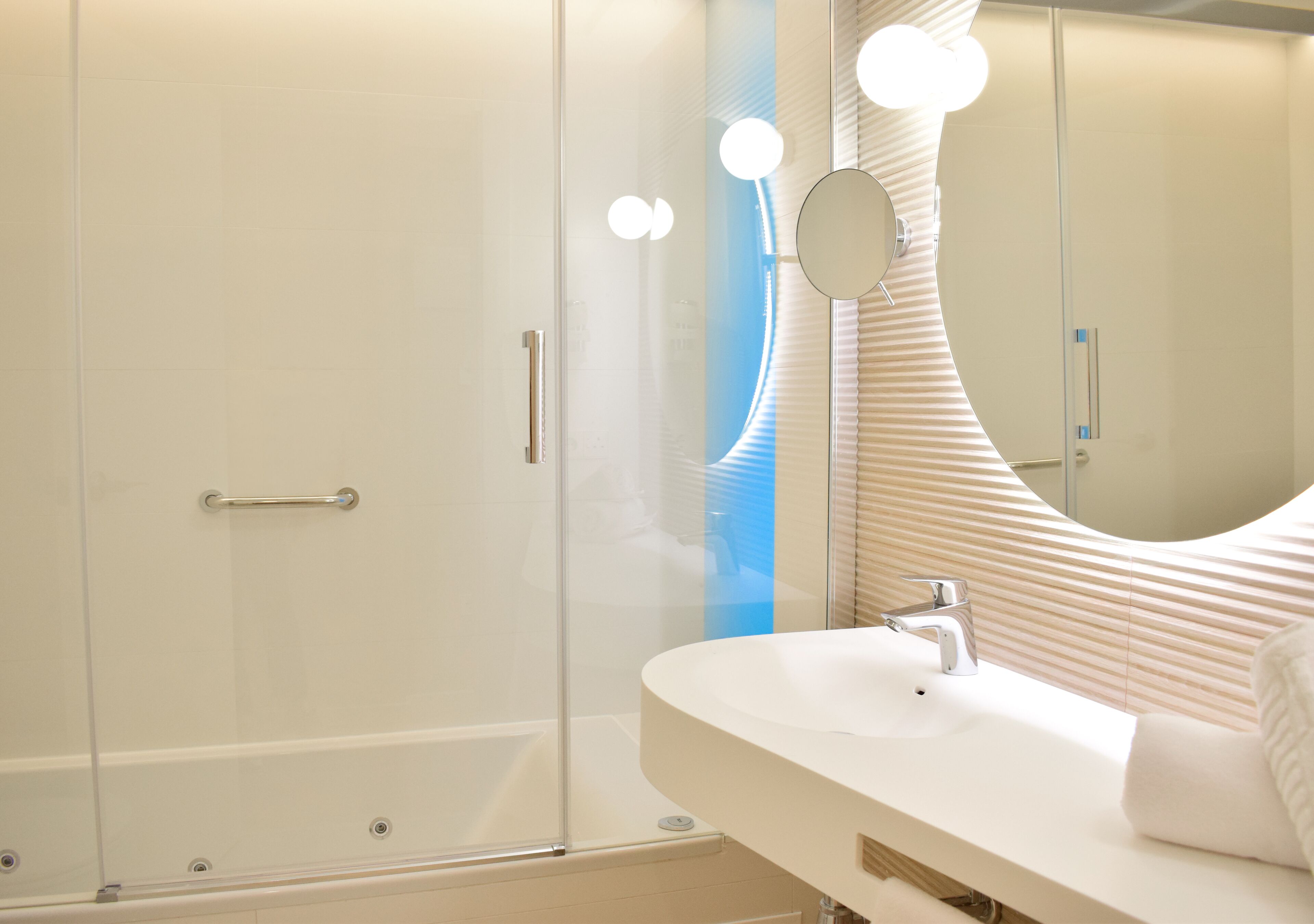 family room, pool view | 1 bedroom, desk, blackout curtains, soundproofing