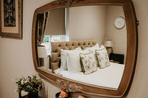 Deluxe Double Room, Ensuite - The Boot at Melbourne (Derby)