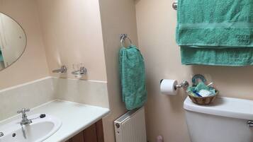 Double Room, Ensuite | Bathroom