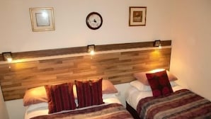 Suite, Ensuite (2 Ad & 1 Ch (Under 16yrs)) - The Moores Hotel (Blackpool)