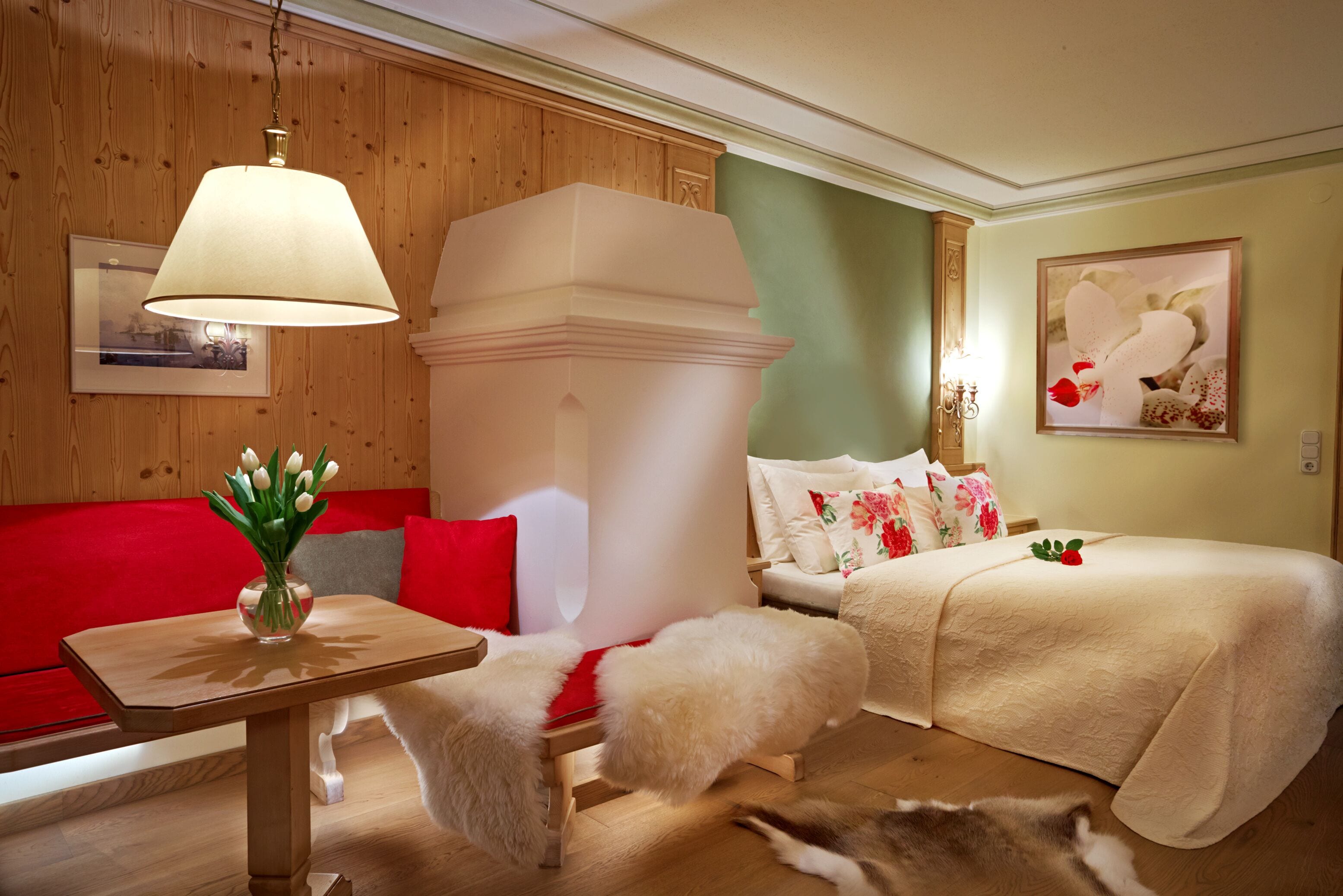 Junior suite, bad, uitzicht op bergen (40m²) | Luxe beddengoed, een minibar, een kluis op de kamer