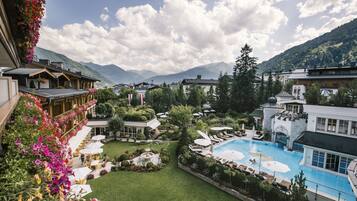 Luxury Room, Balcony, Garden View (Wellness 70m²) | Garden view