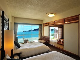 Caja de seguridad en la habitación y cortinas blackout 