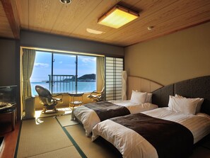 Chambre Standard avec lits jumeaux, vue océan (Japanese Style, w/Twin Beds) | Coffres-forts dans les chambres, rideaux occultants