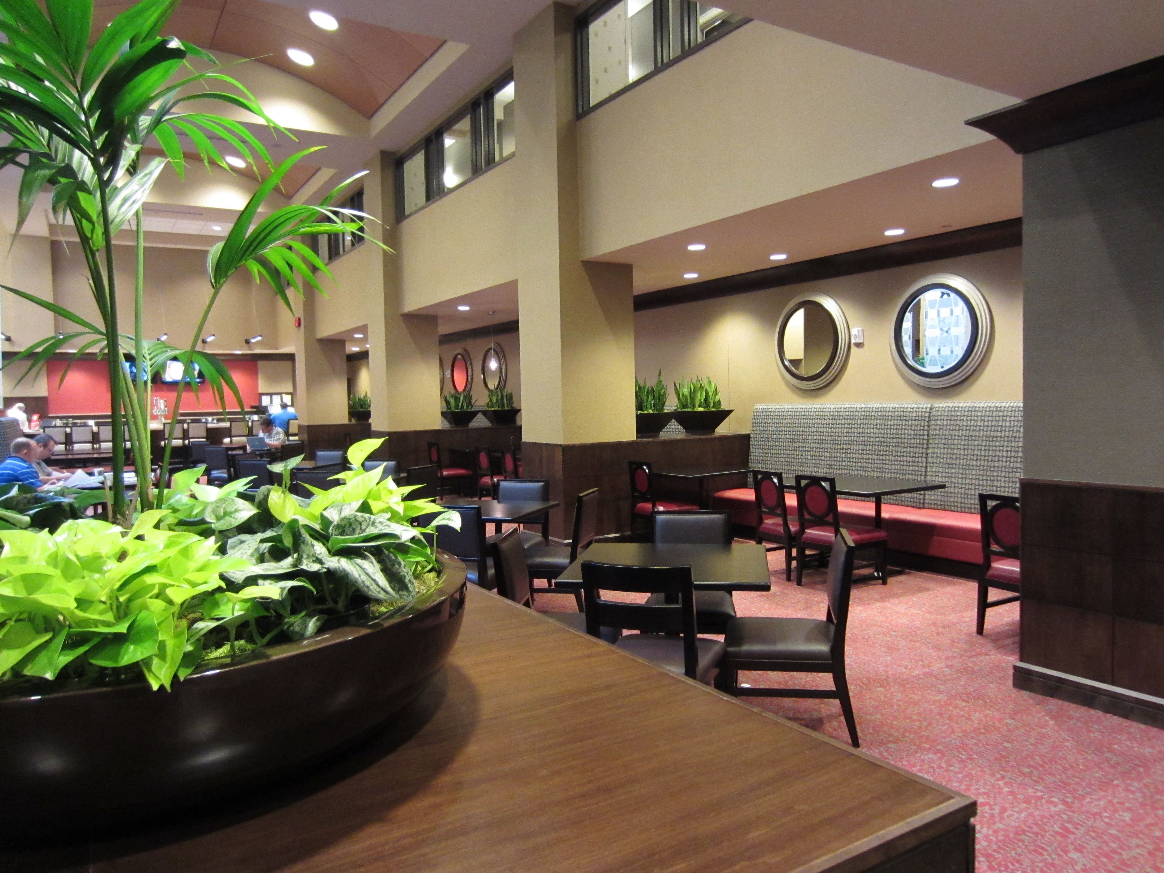 breakfast and dinner served, american cuisine