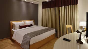 Luxury Double Room, 2 Bedrooms, Smoking | Premium bedding, in-room safe, desk, iron/ironing board