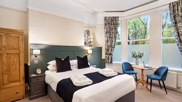 Premium Double Room, 1 King Bed, Ensuite, Ground Floor | 1 bedroom, Egyptian cotton sheets, premium bedding, Select Comfort beds
