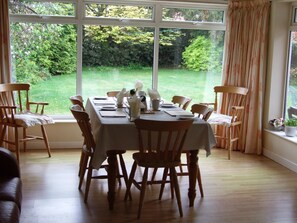 Restaurant - Gayton B&B (Solihull)