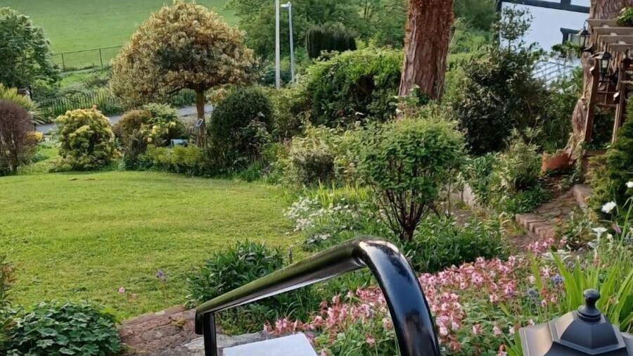 Glan Heulog Guest House