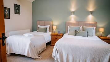 Triple Room, Ensuite (up to 3 Adults)