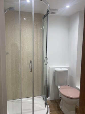 經典套房, 獨立浴室 | 浴室 | 毛巾